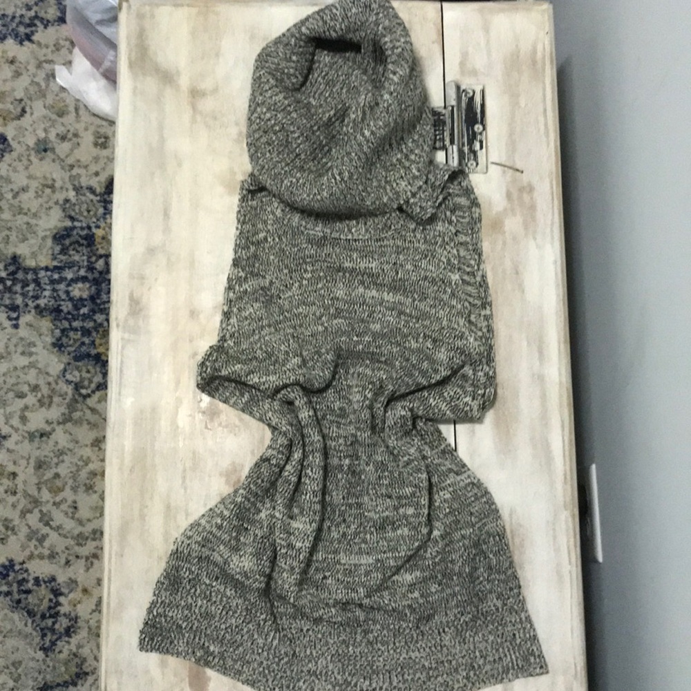 Sleeveless Turtleneck MinkPink sweater